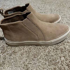 Toms sneaker-type booties